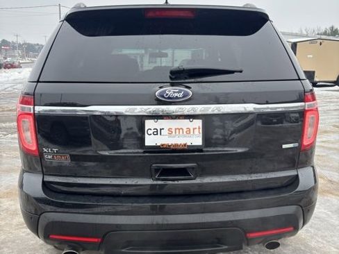 Used 2015 Ford Explorer XLT w/ Equipment Group 202B image 6
