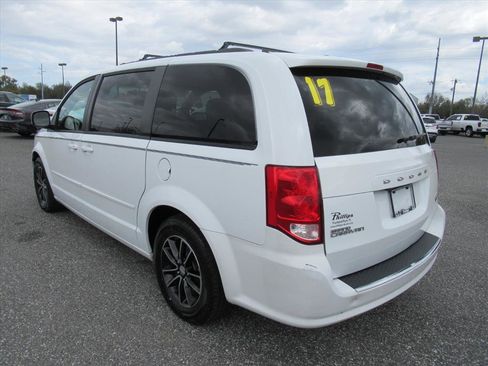 Used 2017 Dodge Grand Caravan GT image 5