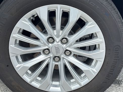 Certified 2024 Cadillac XT4 Luxury image 15