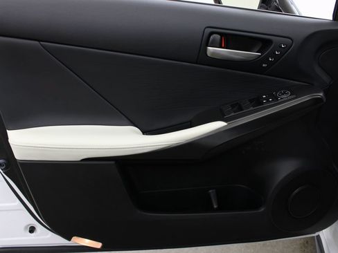 Used 2022 Lexus IS 350 F Sport RWD image 17
