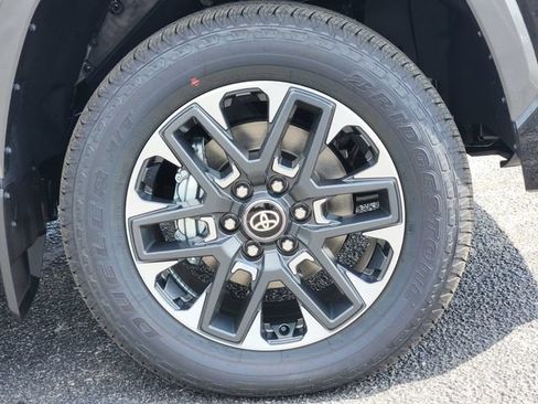 New 2026 Toyota Tundra Limited AWD/4WD image 9