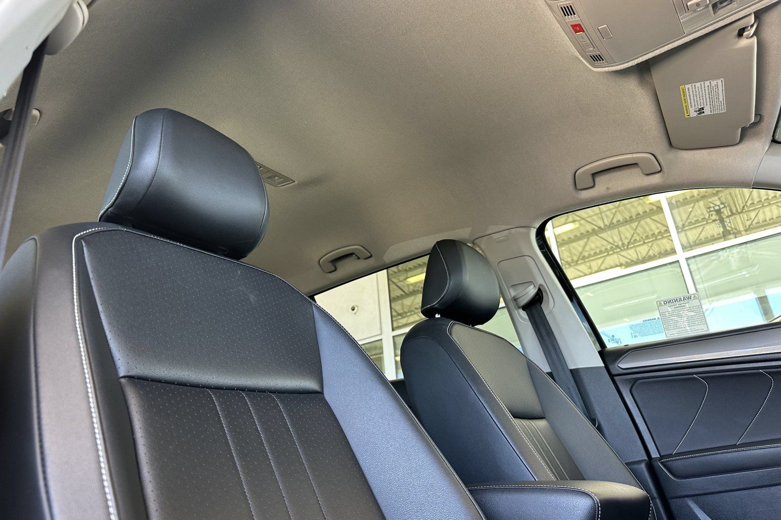 Used 2024 Volkswagen Tiguan SE FWD image 17