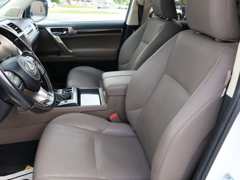 Used 2021 Lexus GX 460 Premium w/ Premium Package AWD/4WD image 31