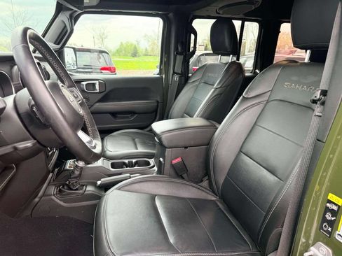 Used 2023 Jeep Wrangler Unlimited Sahara w/ Cold Weather Group AWD/4WD image 13