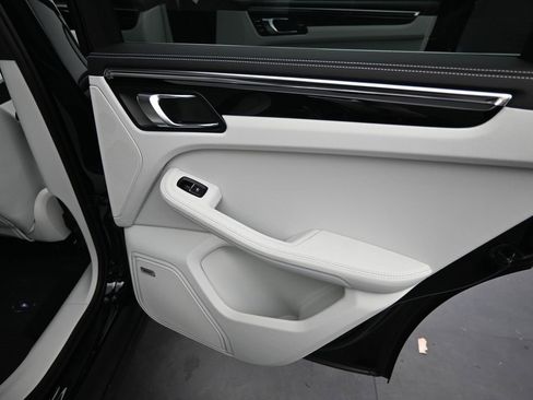 New 2025 Porsche Macan S image 14