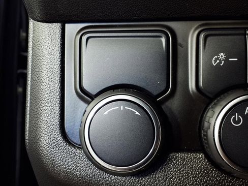 Used 2021 Chevrolet Tahoe LT image 12