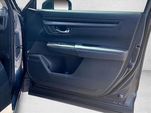 Used 2023 Honda CR-V LX image 18