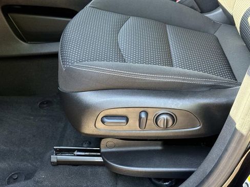 Used 2024 GMC Terrain SLE w/ Driver Convenience Package AWD/4WD image 22