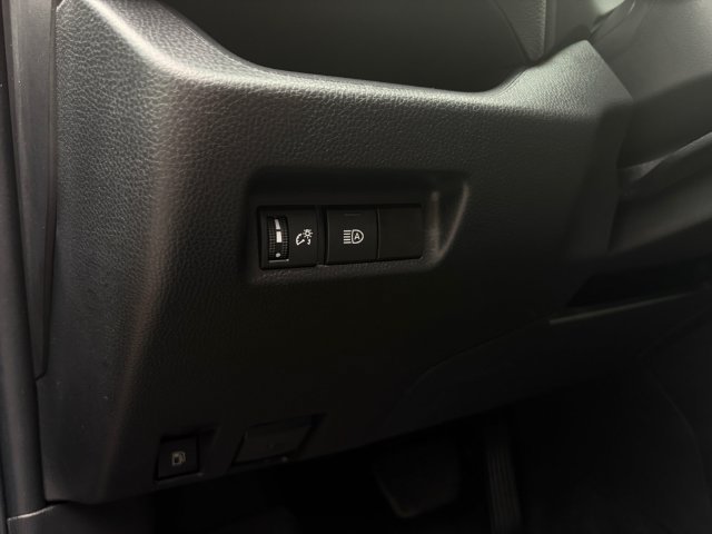 Used 2024 Toyota RAV4 LE AWD/4WD image 33