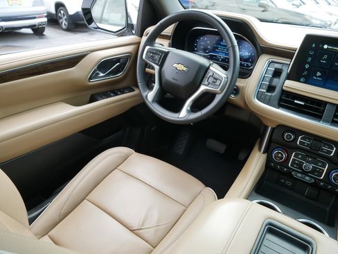 Used 2023 Chevrolet Tahoe Premier w/ Max Trailering Package AWD/4WD image 9