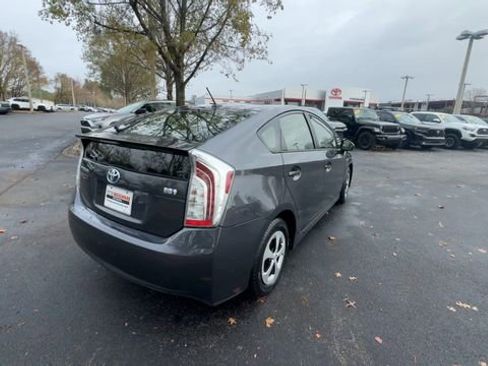 Used 2014 Toyota Prius Two image 13