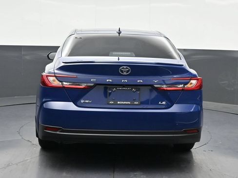 Used 2025 Toyota Camry LE w/ Convenience Package FWD image 4