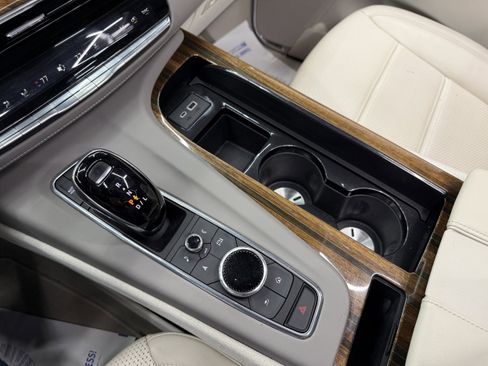 Used 2023 Cadillac Escalade Premium Luxury Platinum image 23