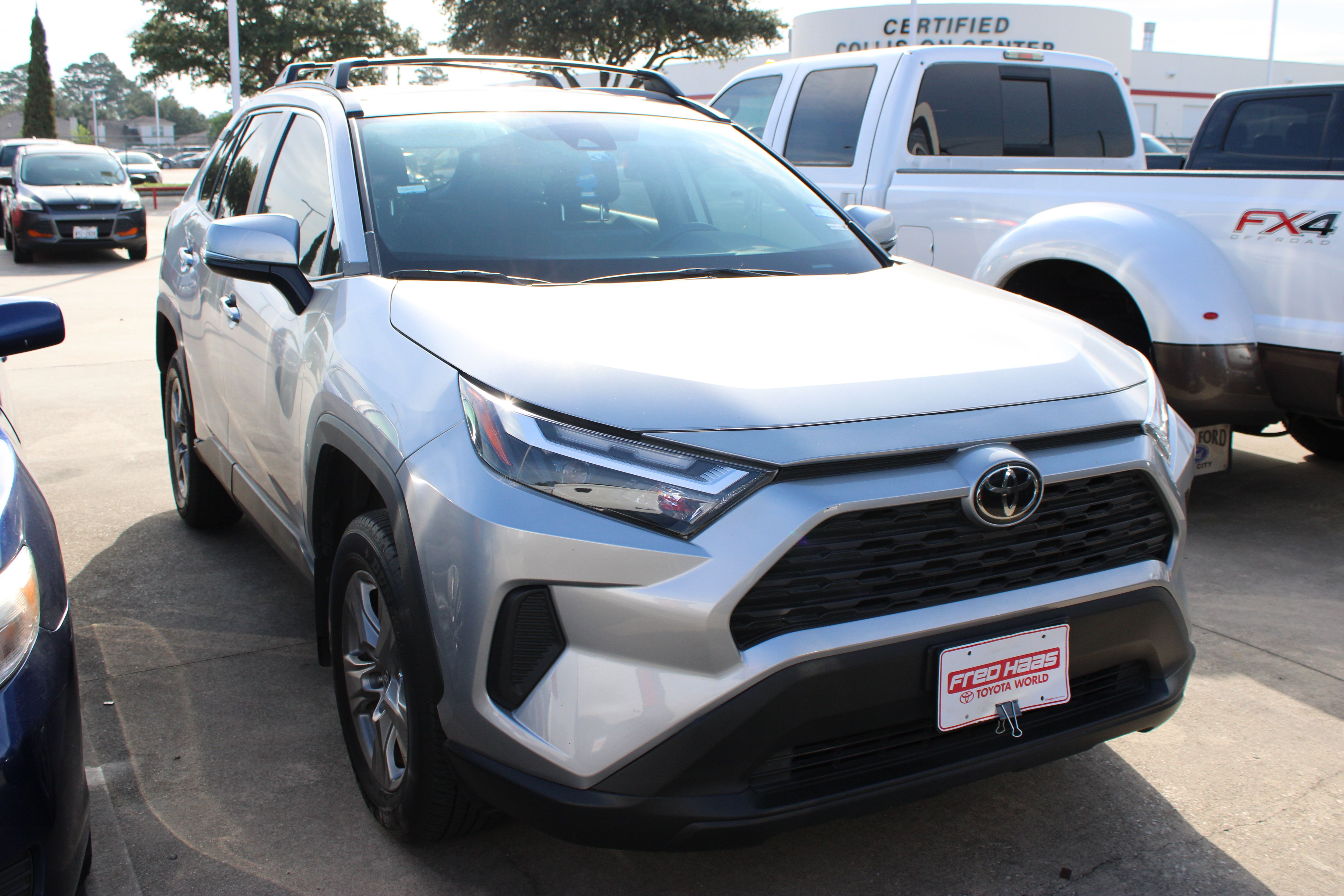 Used 2023 Toyota RAV4 XLE FWD image 2