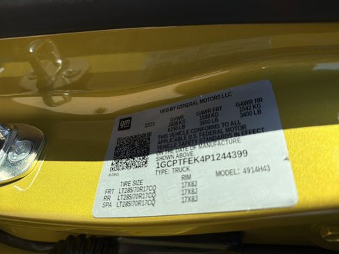 Used 2023 Chevrolet Colorado ZR2 w/ ZR2 Convenience Package III image 35