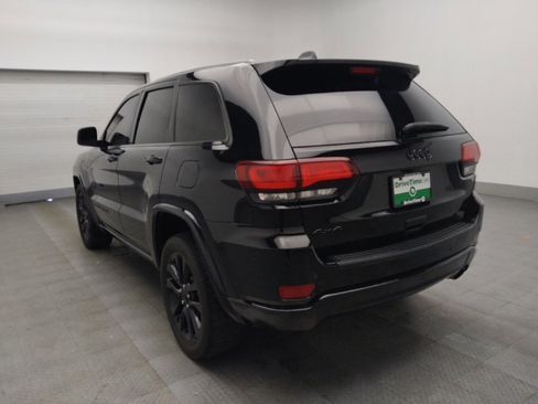 Used 2020 Jeep Grand Cherokee Altitude AWD/4WD image 5
