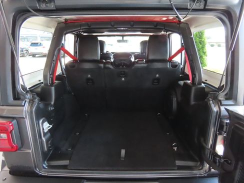 Used 2020 Jeep Wrangler Unlimited Rubicon w/ Quick Order Package 28Y Recon AWD/4WD image 26
