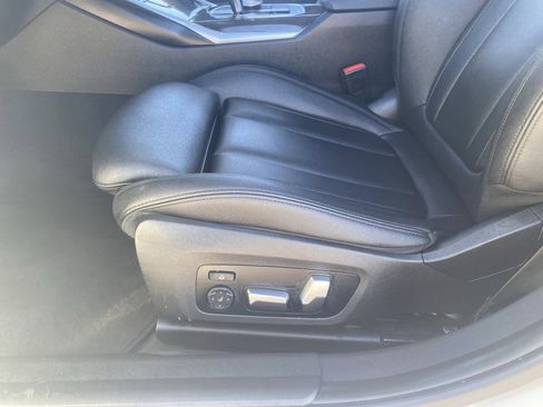 Used 2019 BMW 330i Sedan w/ Convenience Package image 22