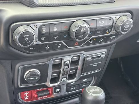 Used 2020 Jeep Wrangler Unlimited Rubicon AWD/4WD image 31