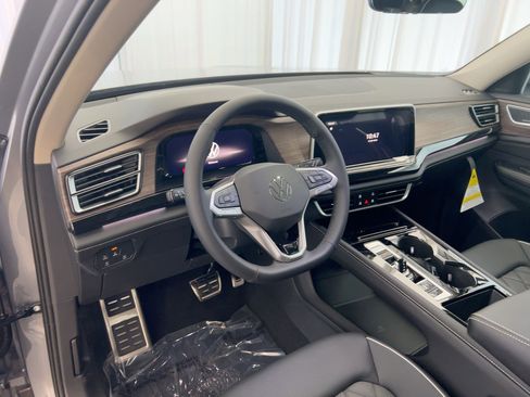 New 2026 Volkswagen Atlas SEL Premium R-Line AWD/4WD image 4