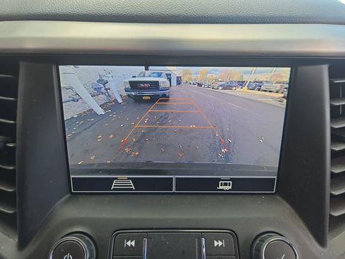 Used 2023 GMC Acadia SLE w/ Driver Convenience Package image 22