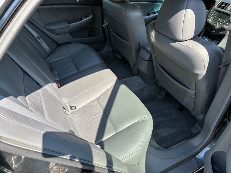 Used 2004 Honda Accord EX image 12