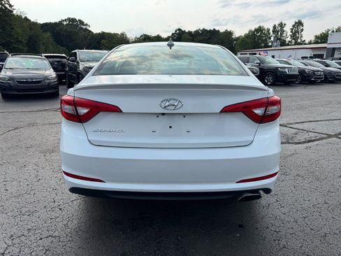 Used 2017 Hyundai Sonata SE FWD image 4