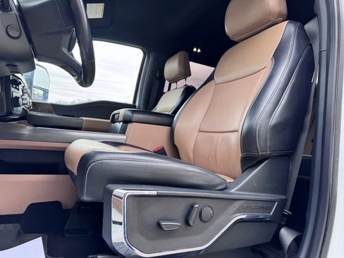 Used 2023 Ford F250 Lariat w/ Chrome Package image 24