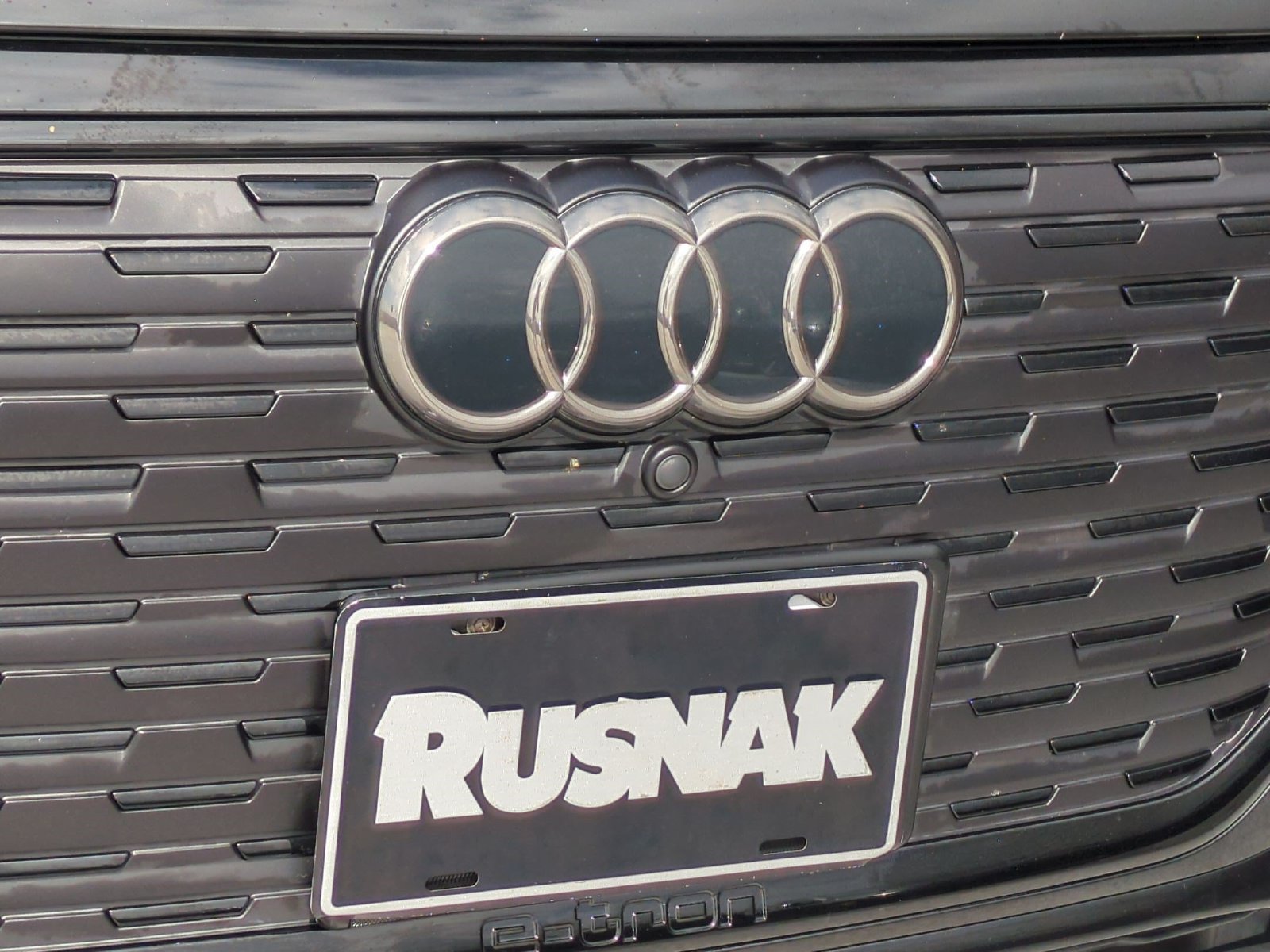 Used 2023 Audi Q4 e-tron Premium w/ Convenience Package AWD/4WD image 25