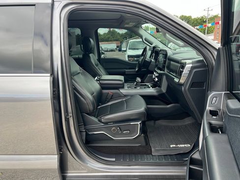 Used 2021 Ford F150 Lariat w/ Equipment Group 502A High AWD/4WD image 23