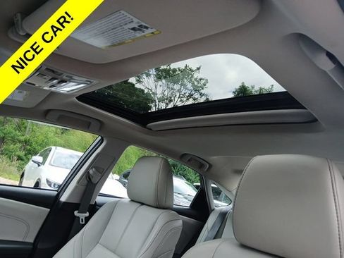 Used 2017 Toyota Avalon Limited w/ Carpet Mat Package FWD image 14