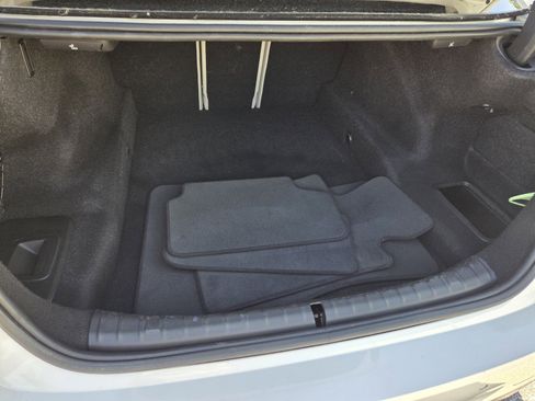 Used 2021 BMW 540i w/ Premium Package image 15