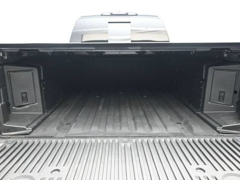 Used 2022 Nissan Titan PRO-4X w/ Pro-4x Convenience Package AWD/4WD image 18