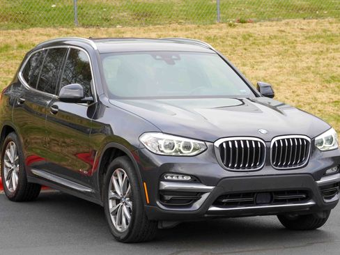 Used 2018 BMW X3 xDrive30i image 2