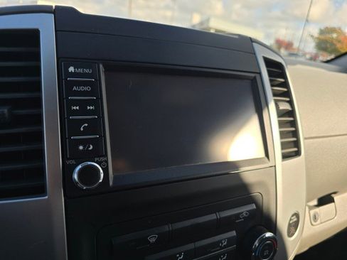 Used 2021 Nissan Frontier S image 35