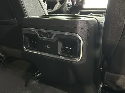 Used 2024 GMC Sierra 2500 Denali w/ Technology Package image 28