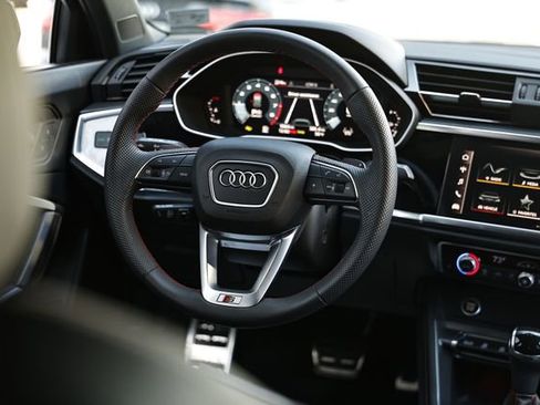 Certified 2025 Audi Q3 2.0T Premium Plus AWD/4WD image 28