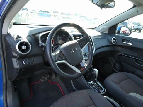 Used 2020 Chevrolet Sonic LT w/ Convenience Package image 20
