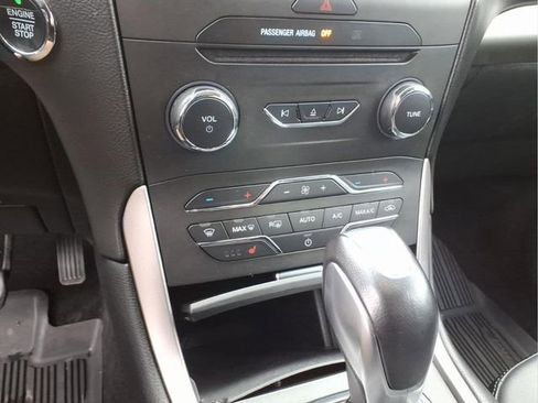 Used 2018 Ford Edge SEL w/ Equipment Group 201A image 25