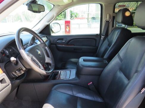 Used 2009 Chevrolet Tahoe LTZ RWD image 15