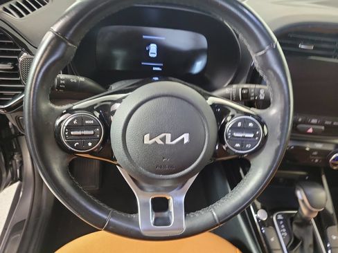 Used 2024 Kia Soul EX w/ Option Group 015 FWD image 15
