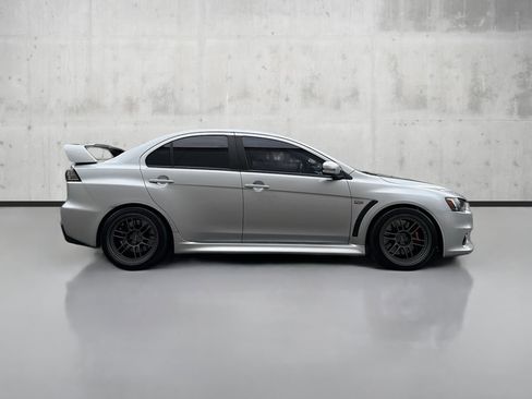 Used 2015 Mitsubishi Lancer Evolution GSR image 8