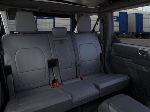 New 2025 Ford Bronco Badlands image 11