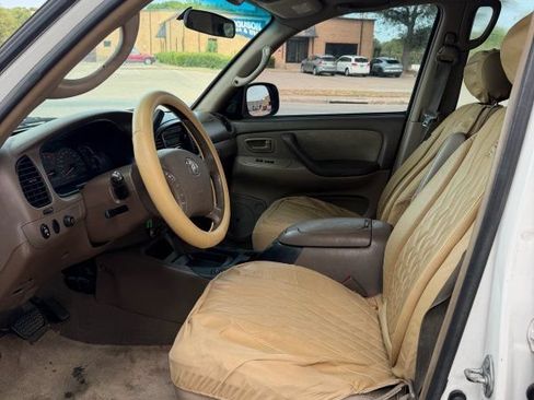 Used 2004 Toyota Sequoia SR5 RWD image 9