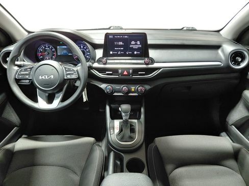 Used 2023 Kia Forte LXS FWD image 7