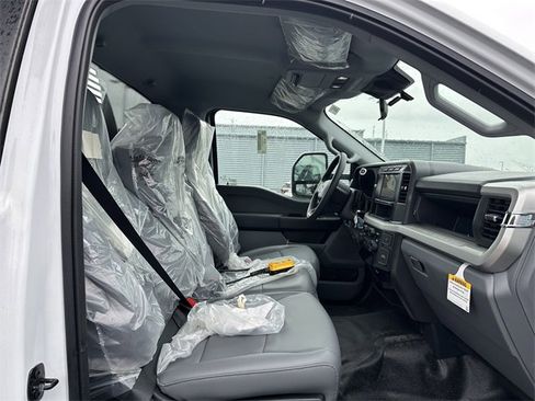 New 2024 Ford F550 4x4 Regular Cab Super Duty image 33