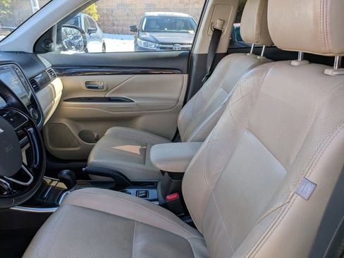 Used 2017 Mitsubishi Outlander SEL image 13