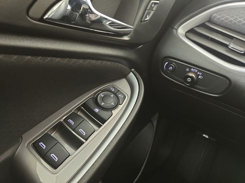 Used 2024 Chevrolet Malibu LT w/ Sport Edition FWD image 29