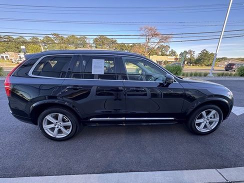 Certified 2025 Volvo XC90 B5 Core image 6