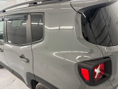 Used 2021 Jeep Renegade Latitude image 22